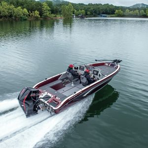 Bass-Boat / Außenborder