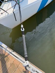 Ruckdämpfer zur Vertäuung