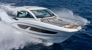 Express Cruiser / Außenbord / zweimotorig / Hard-top / max. 8 Personen