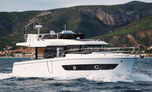 Innenborder-Trawler 1