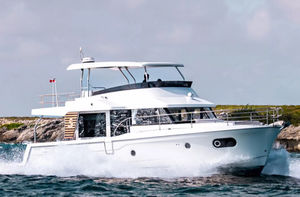 Innenborder-Trawler 1