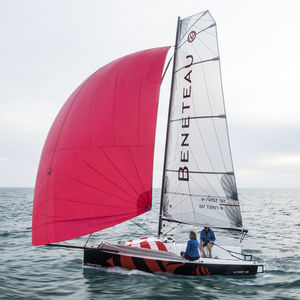 Küsten-Fahrten-Segelboot