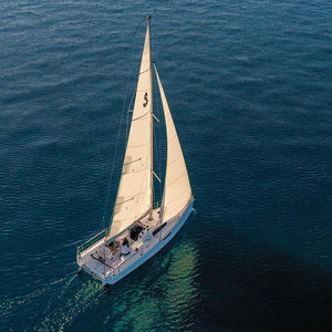 Segelboot für Fahrten- und Regattasegeln