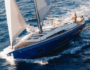 Hochseefahrten-Segelboot