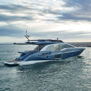 Motoryacht für Kreuzfahrten