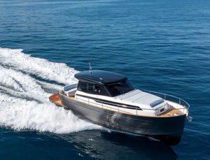 Express-Cruiser / Innenborder
