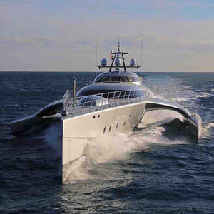 Trimaran-Megayacht