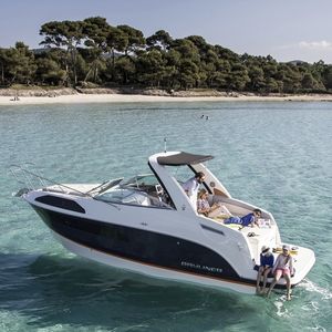 Cabin-Cruiser / Innenborder / Open / max. 8 Personen / 2 Kojen