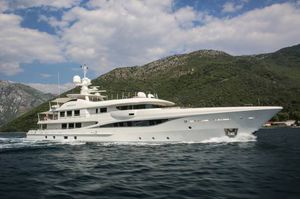 Fahrten-Megayacht