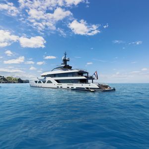 Charter-Megayacht