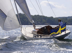 Einrümpfer / traditionell / Carbon / einziehbarer Kiel