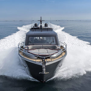 Motoryacht für Kreuzfahrten
