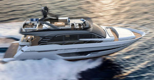 Fahrten-Motoryacht