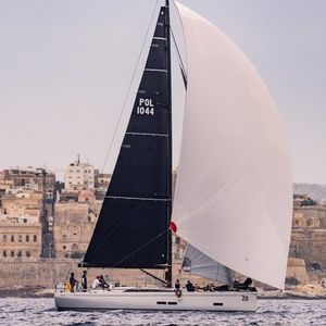 Segelboot für Fahrten- und Regattasegeln
