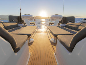 Segel-Yacht / Fahrten