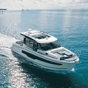 Express-Cruiser / Außenborder 1