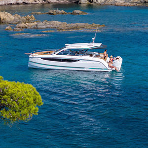 Cabin-Cruiser / Katamaran