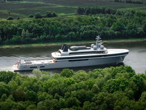 Megayacht für Kreuzfahrten 1