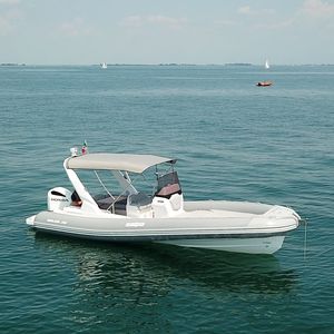 Außenborder-Schlauchboot 1