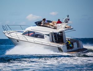 Express-Cruiser / Innenborder