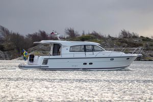 Express-Cruiser / Innenborder
