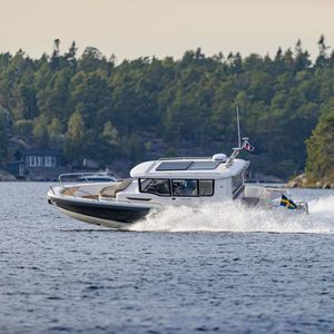 Innenborder-Konsolenboot