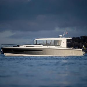 Express-Cruiser / Innenborder 1