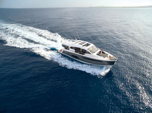 Fahrten-Motoryacht