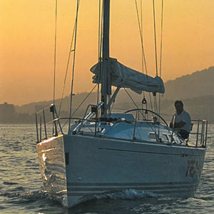 Segelboot für Fahrten- und Regattasegeln