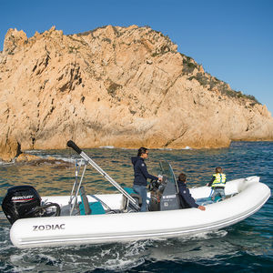 Außenborder-Schlauchboot