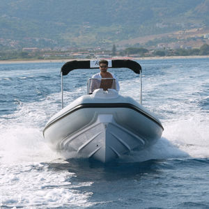 Außenborder-Schlauchboot 1
