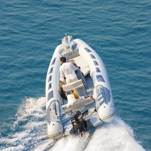 Außenborder-Schlauchboot 1