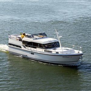 Express-Cruiser / Innenborder