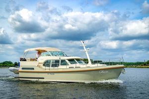 Express-Cruiser / Innenborder 1