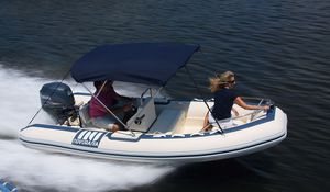 Außenborder-Schlauchboot 1