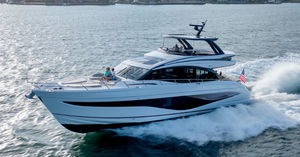 Motoryacht für Kreuzfahrten 1