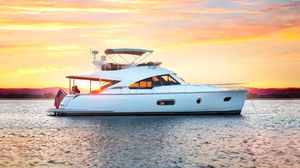 Fahrten-Motoryacht / Sport / Flybridge / IPS