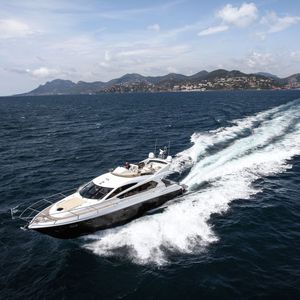 Fahrten-Motoryacht
