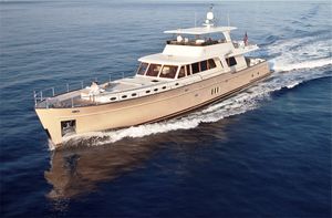 Motoryacht für Kreuzfahrten 1