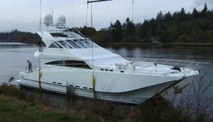 Katamaran-Motoryacht 1