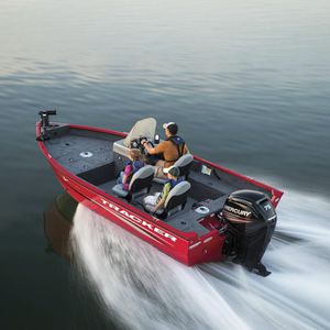 Bass-Boat / Außenborder