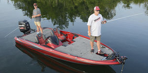 Bass-Boat / Außenborder
