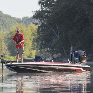 Bass-Boat / Außenborder