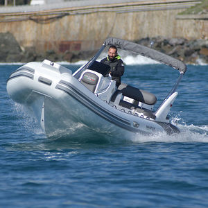 Außenborder-Schlauchboot