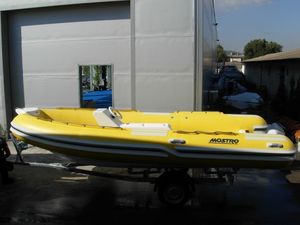 Außenborder-Schlauchboot