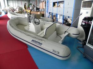 Außenborder-Schlauchboot 1