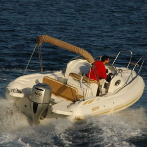 Außenborder-Schlauchboot