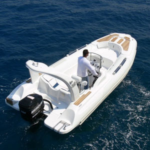 Außenborder-Schlauchboot 1