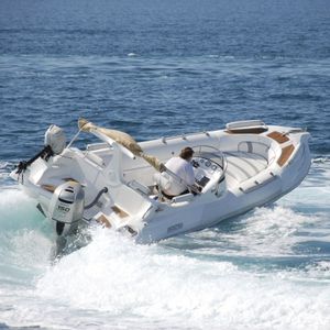 Außenborder-Schlauchboot 1
