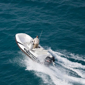 Außenborder-Schlauchboot 1